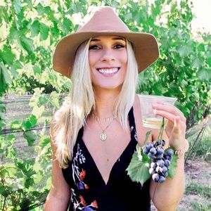 Meet your Posher, Brooke